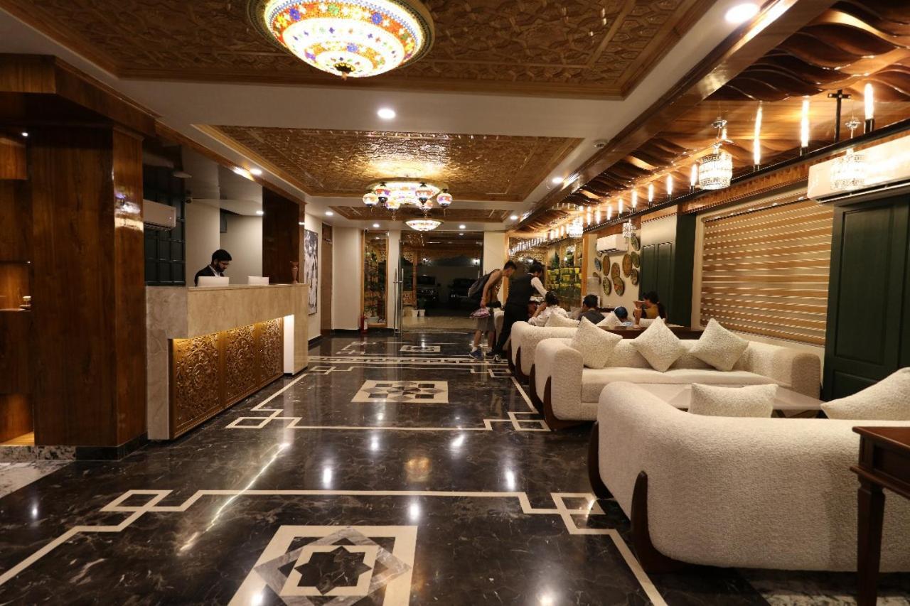 Hotel Blanco Σριναγκάρ Εξωτερικό φωτογραφία