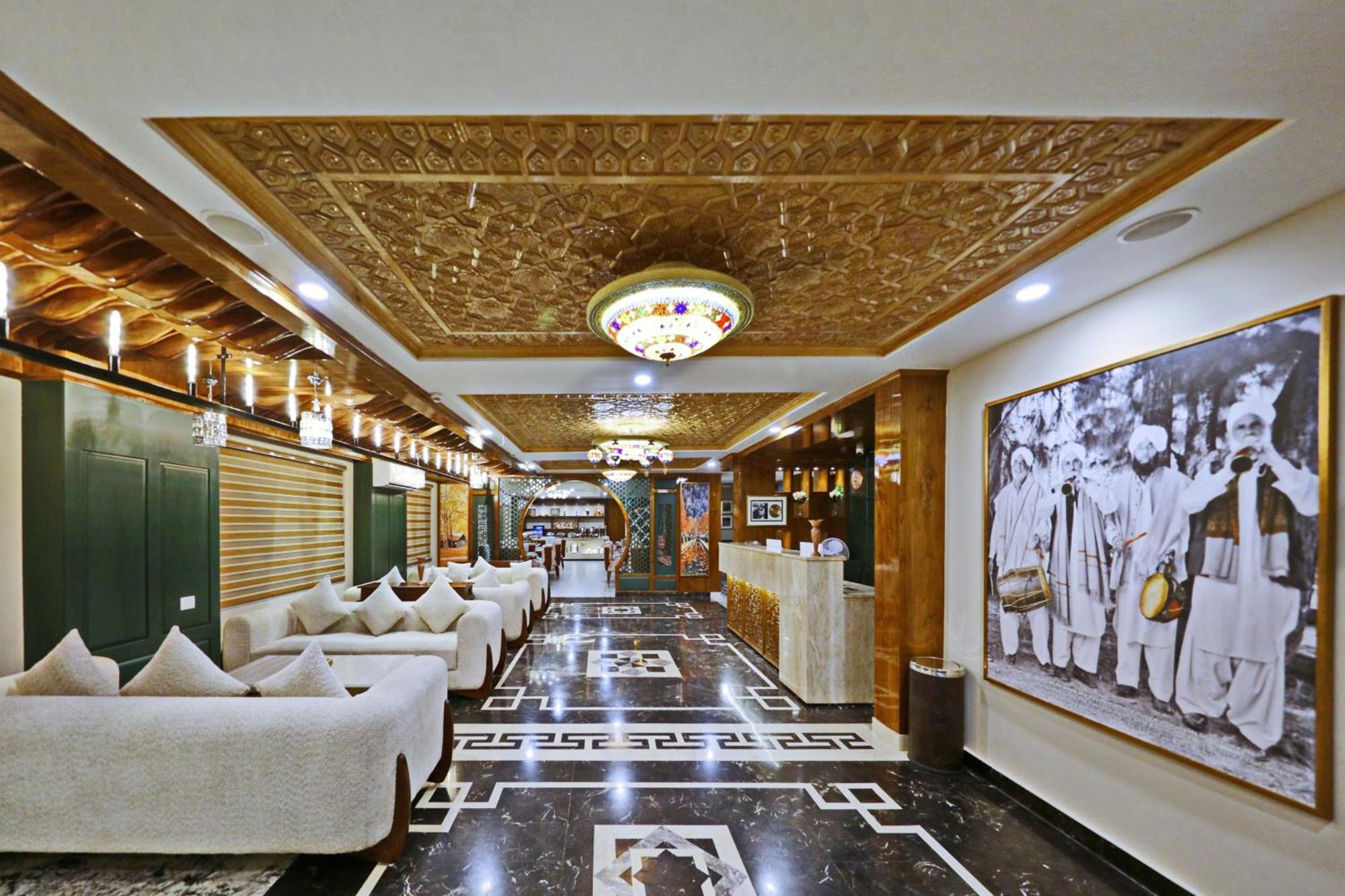 Hotel Blanco Σριναγκάρ Εξωτερικό φωτογραφία
