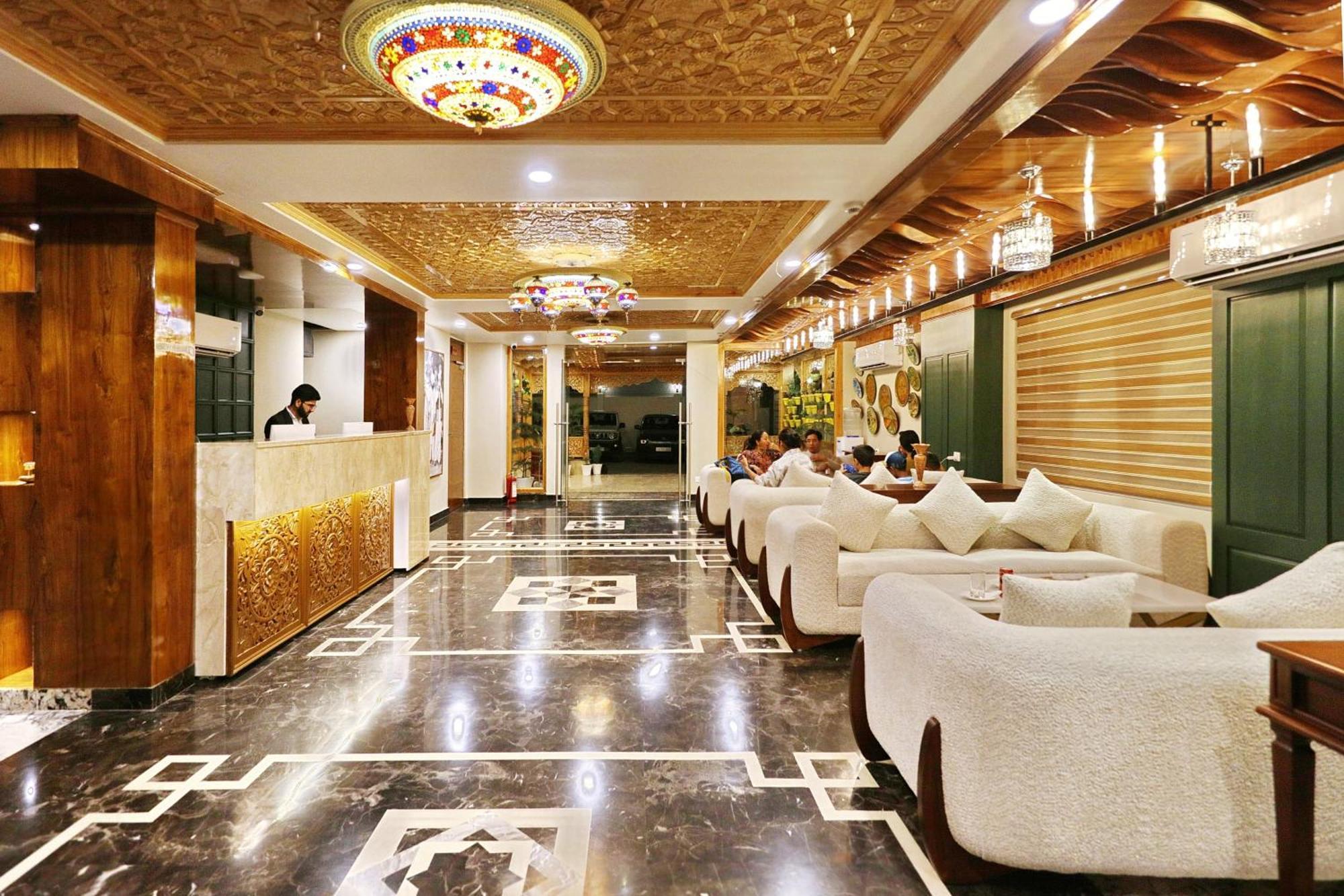 Hotel Blanco Σριναγκάρ Εξωτερικό φωτογραφία