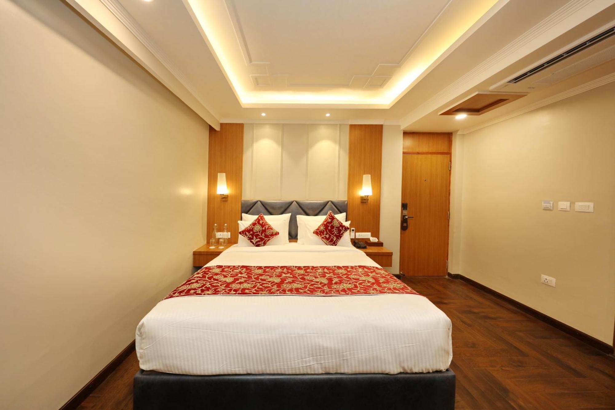 Hotel Blanco Σριναγκάρ Εξωτερικό φωτογραφία
